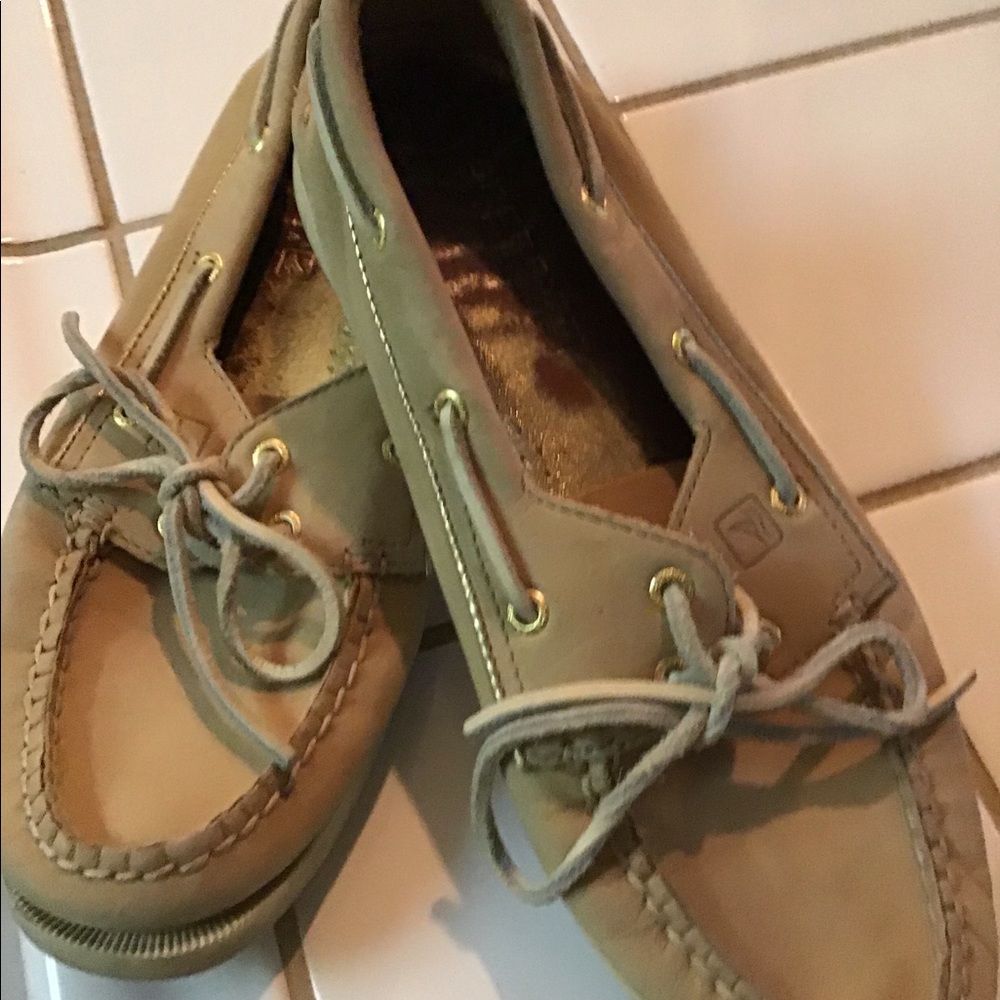 Sperry Topsiders